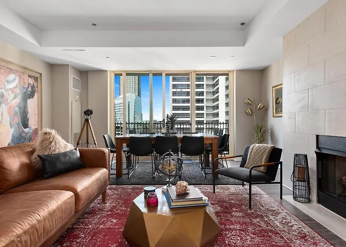 The Bernardin Gold Coast Luxury Near Magnificent Mile