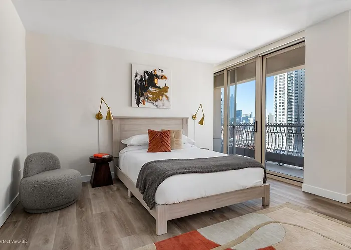 The Bernardin Gold Coast Luxury Near Magnificent Mile