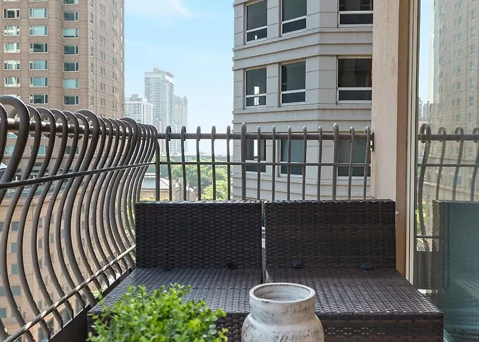 The Bernardin Gold Coast Luxury Near Magnificent Mile *
