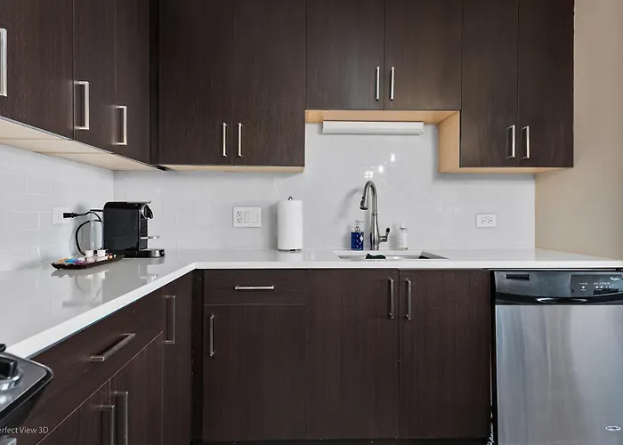The Bernardin Gold Coast Luxury Near Magnificent Mile