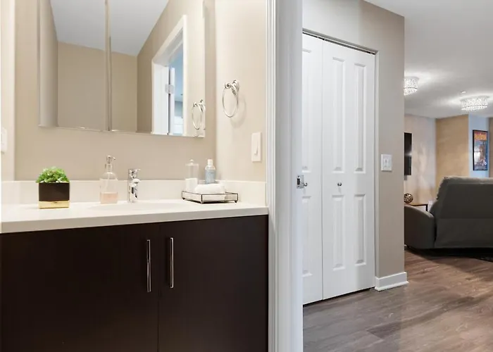 Apartment The Bernardin Gold Coast Luxury Near Magnificent Mile