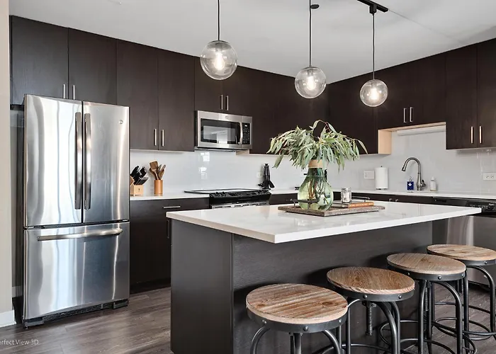 The Bernardin Gold Coast Luxury Near Magnificent Mile Apartment *