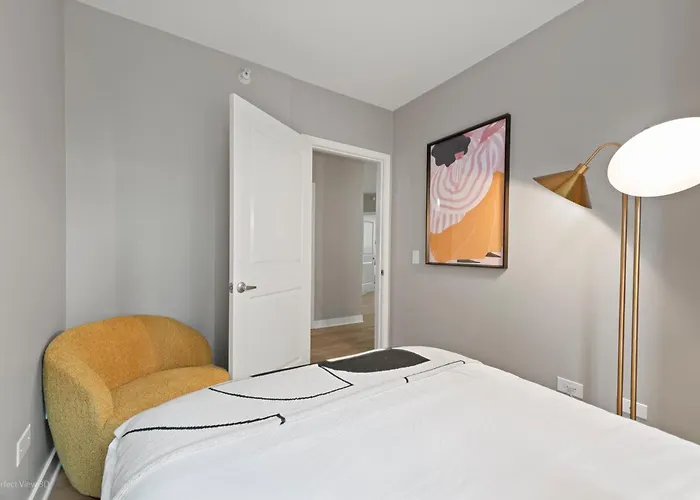 The Bernardin Gold Coast Luxury Near Magnificent Mile *